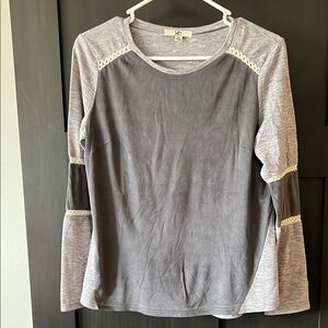 Ya Los Angeles Gray Long Sleeve Women's Top - Size M